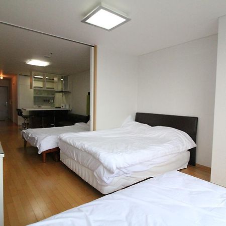 Gangnam Galaxy Lux Apt Gwacheon Экстерьер фото
