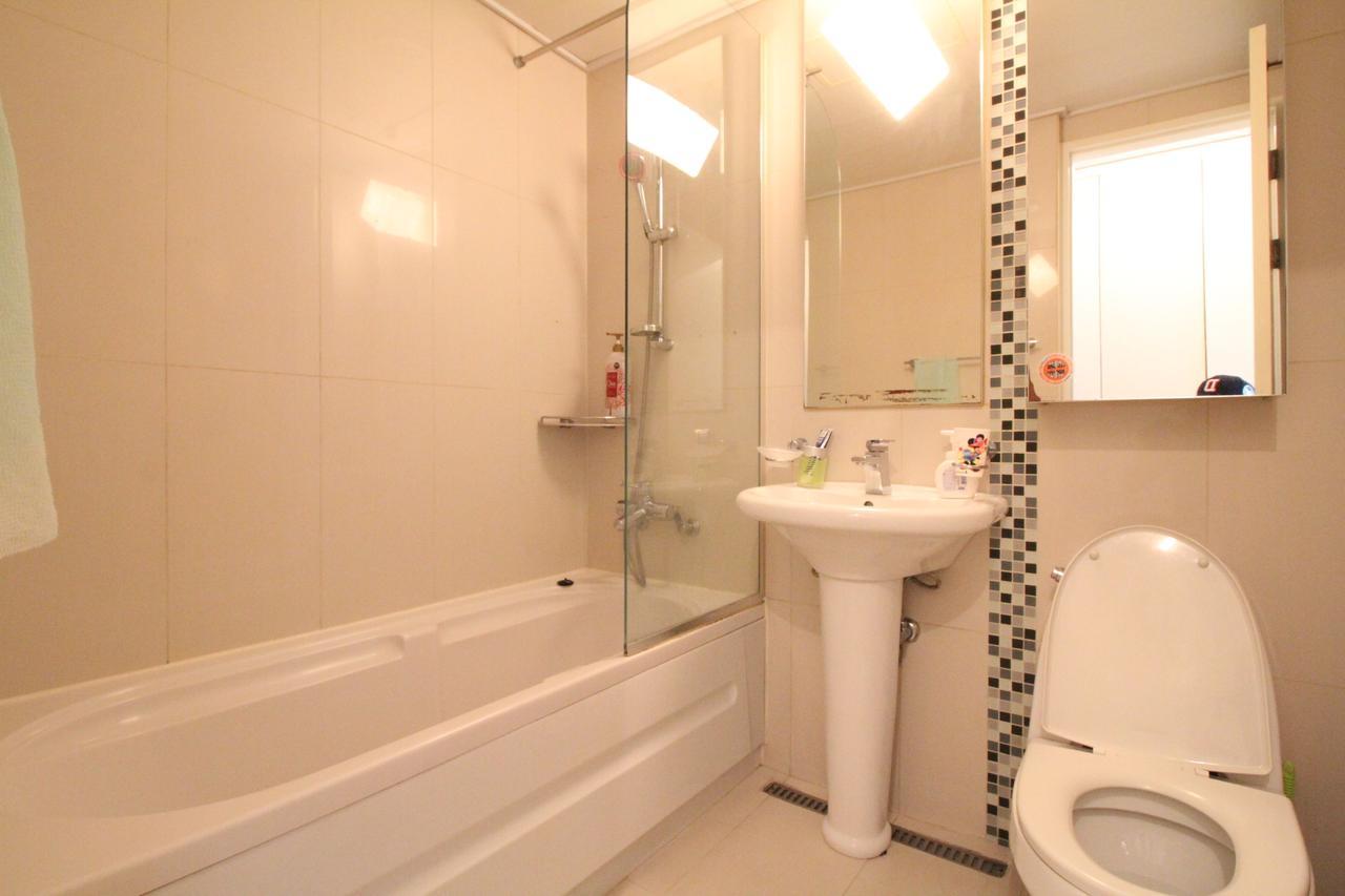 Gangnam Galaxy Lux Apt Gwacheon Экстерьер фото