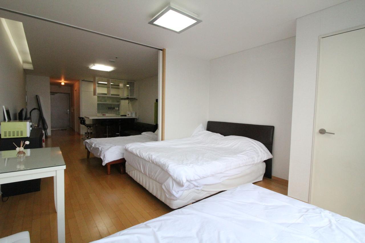 Gangnam Galaxy Lux Apt Gwacheon Экстерьер фото
